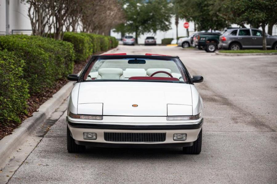  Buick Reatta Convertible Select 60 (4EC97) 1990 года  (фото 3 из 49)